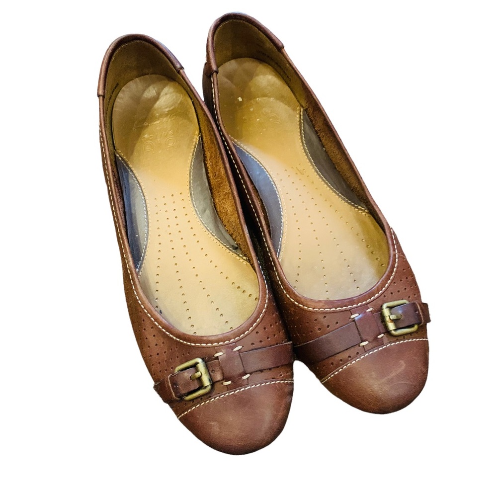 Clarks Brown Leather Flats sz 8